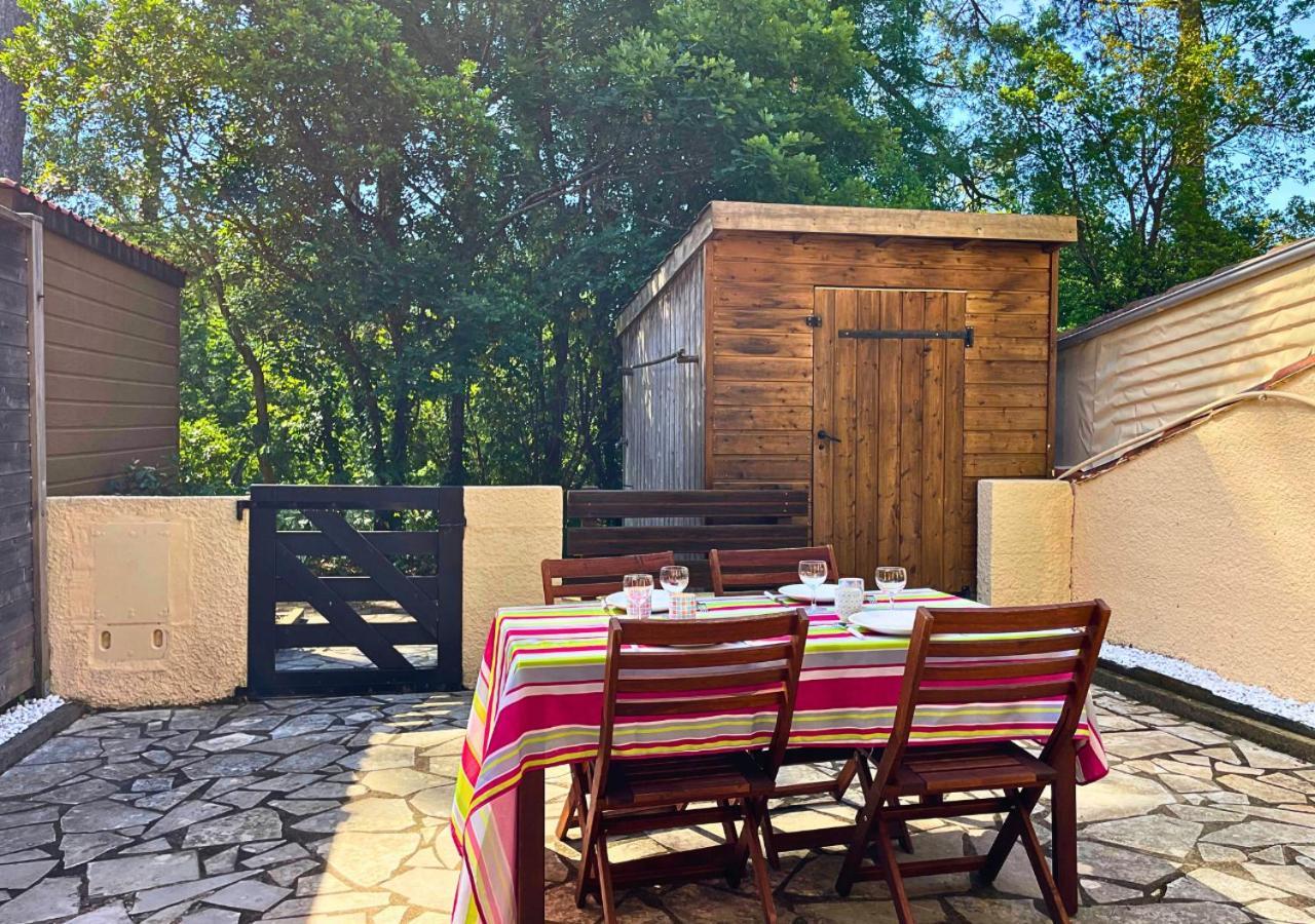 Sylviculteurs - Charmante Villa Patio Renovee セノッス - ル・ペノン エクステリア 写真