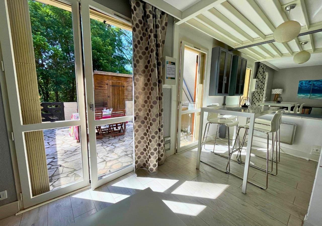 Sylviculteurs - Charmante Villa Patio Renovee セノッス - ル・ペノン エクステリア 写真